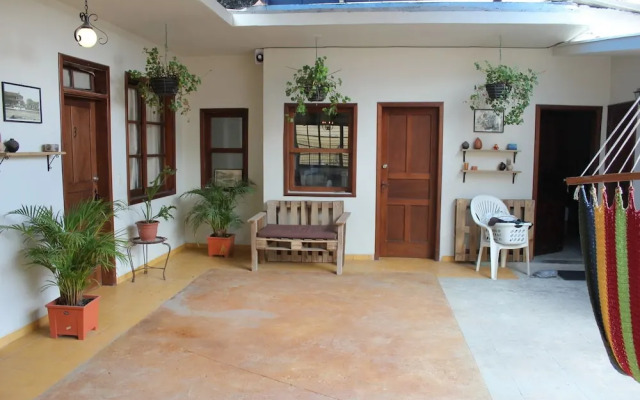 La Ronda Downtown Hostel