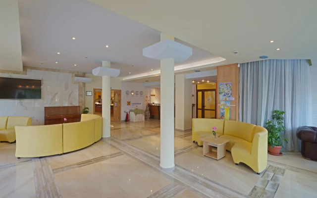 Perla Plaza Hotel