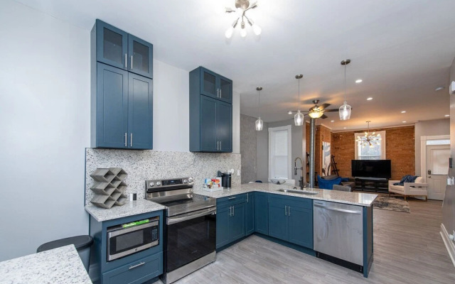 The Incline Suite 2