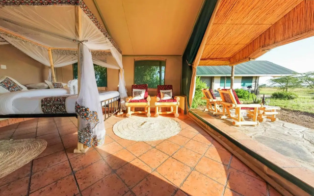 Zebra-Kemang'ore Bush Tented Lodge