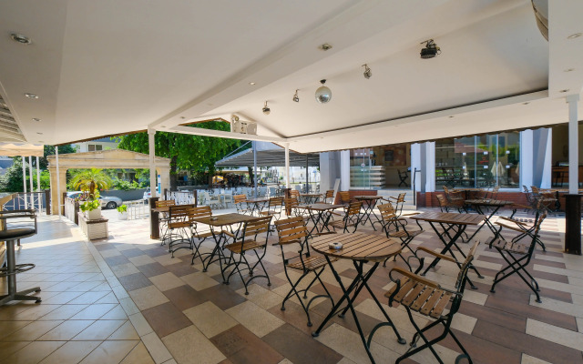 Selen Hotel Icmeler