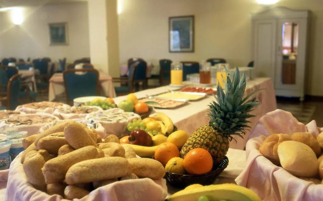 Villa Isabella Hotel & Residence