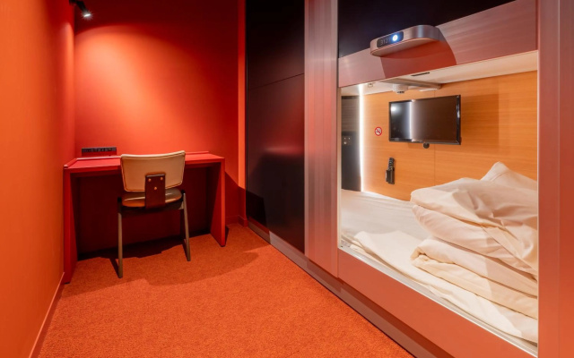 Capsule inn Osaka - Caters to Men – Guest Rooms – Osaka