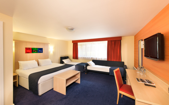 Leonardo Inn Aberdeen Airport - Image 5