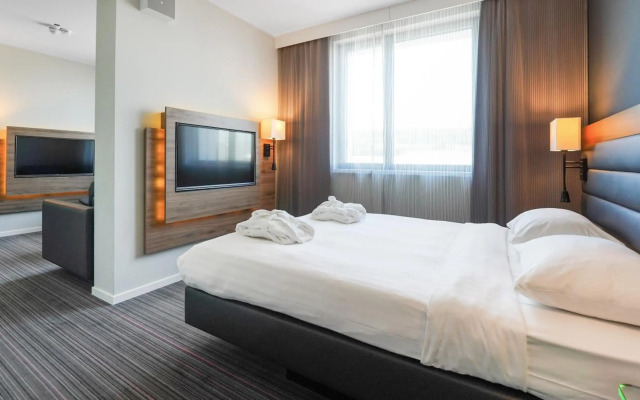 X Hotel