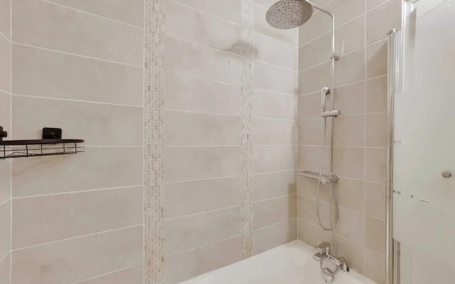 Beautiful Apartment 2br/6p - Eiffel Tower