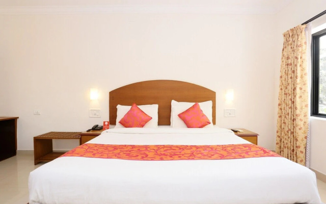 Capital O 19742 Hotel Dona Castle