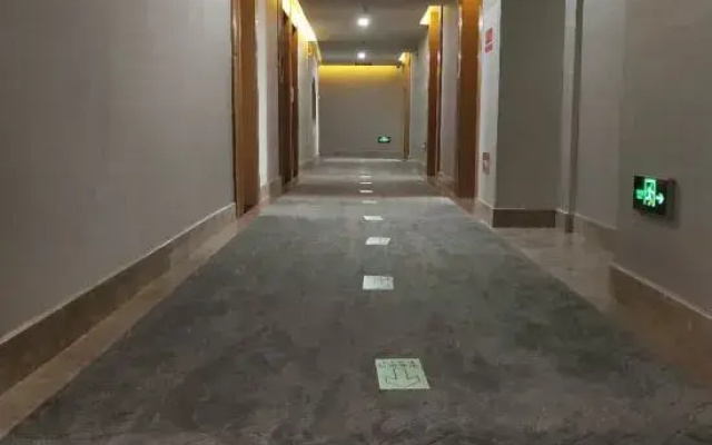 Wenzhou New Day High-speed Railway Business Hotel