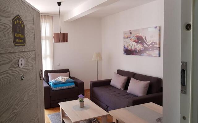 Apartment C2 Dvori
