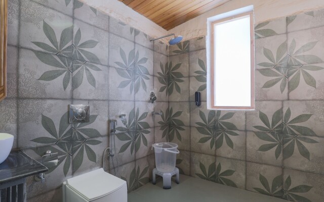 Seclude Pangot Perch