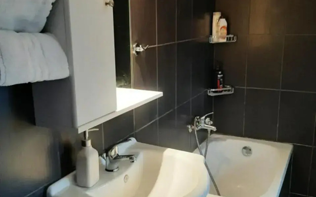 Όμορφο διαμέρισμα- σοφίτα με υπέροχη θεα