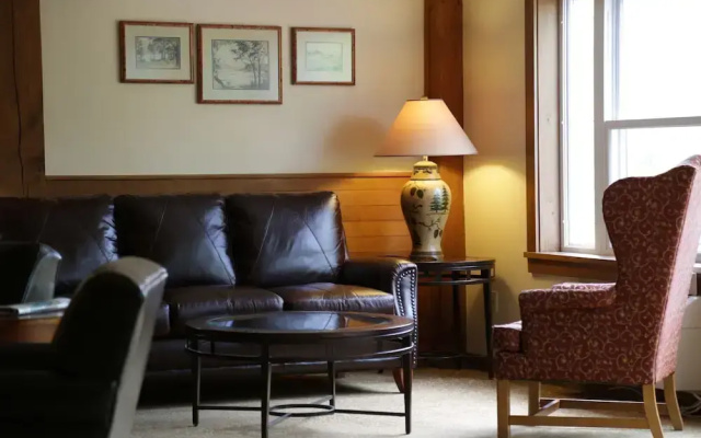 Best Western Silver Fox Inn