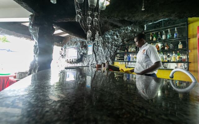 Sunrise Resort Apartments & Spa