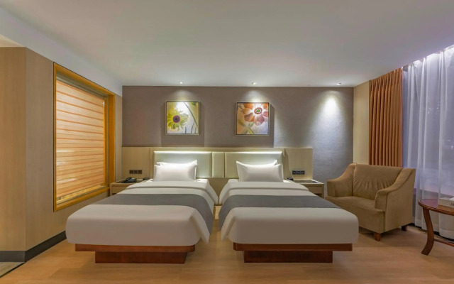 Guangzhou Mingyue Hotel