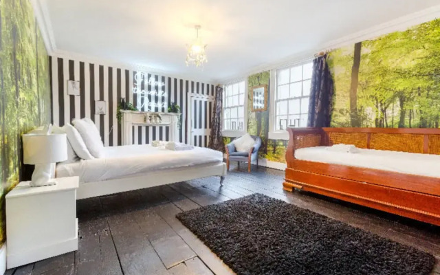 The Wonderland Townhouse - Amazing Alice In Wonderland 8Bdr [Vr]