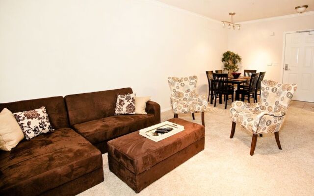 The Ginosi Hollywood & Highland Apartel