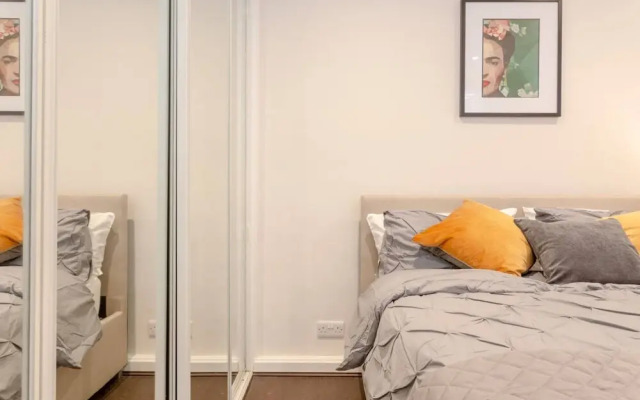 Modern Flat in the Heart of West London