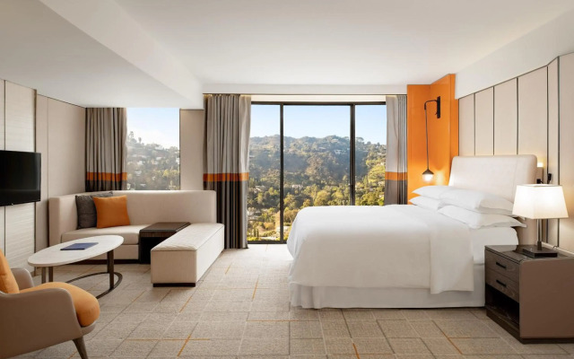 Sheraton Universal Hotel