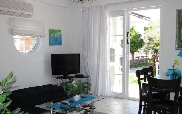 Villa CED1 by JoyLettings