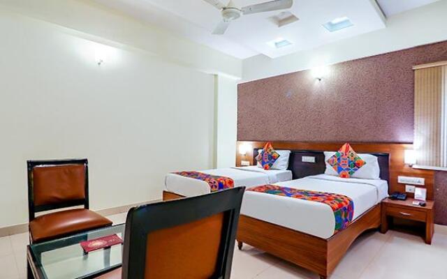 Fabhotel Nera Regency