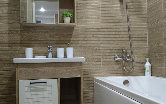 Апартаменты на проспекте Российский 13