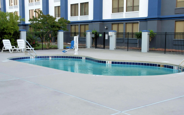 Clarion Pointe Jacksonville near Camp Lejeune