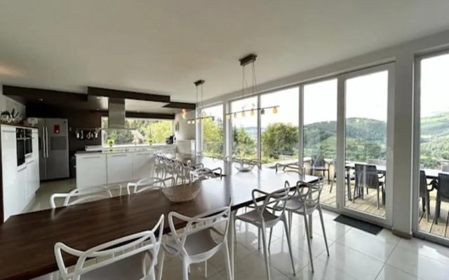 Luxury Villa in Stavelot with Hot Tub