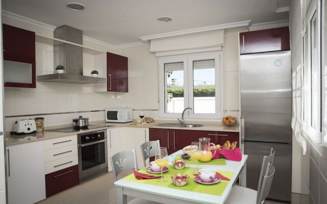 Adosado en 1a Línea.A 10 Kms de FOZ.