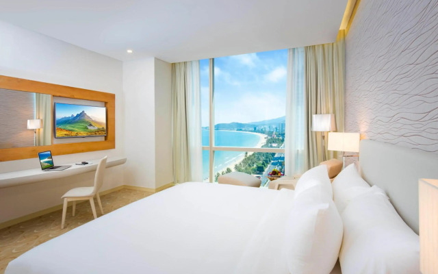 Diamond Bay Hotel