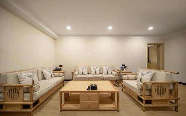 City Comfort Inn Hotel (Zhuhai Doumen Daxin Xinduhui Pedestrian Street)