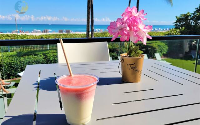 Alexander 1401 3 Bedroom Apts by RedAwning