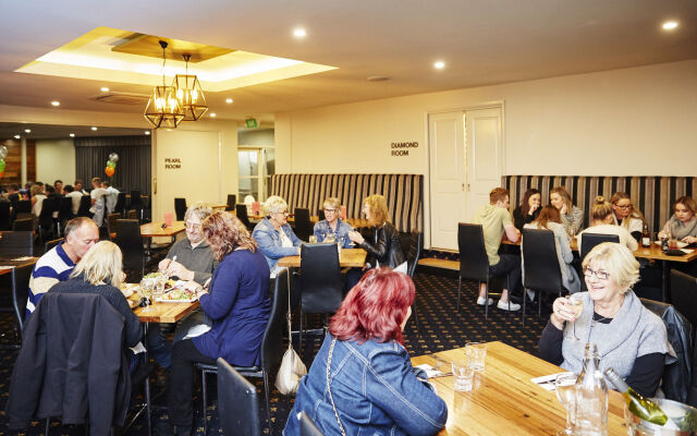 National Hotel Complex and Bendigo Central Apartments