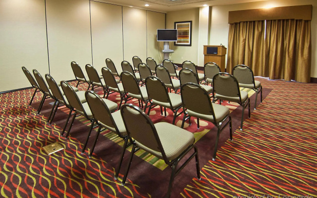 Holiday Inn Express Hotel & Suites Tupelo by IHG