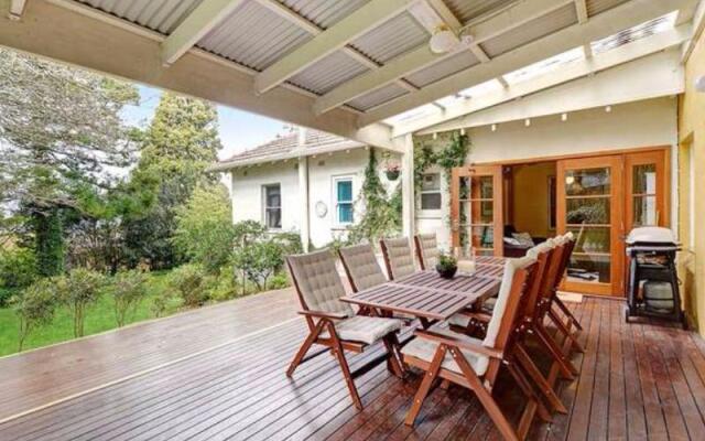 Woodford of Leura