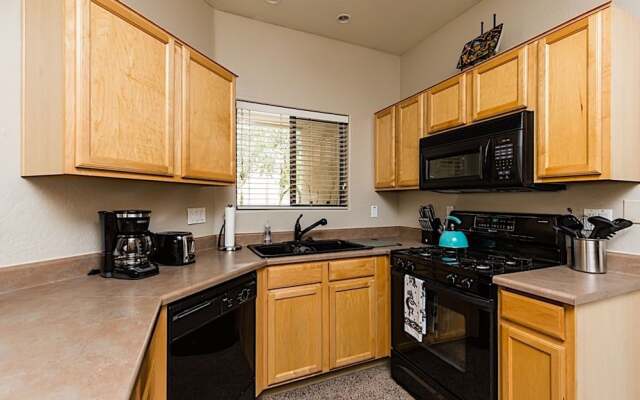 Arroyo Madera 119 3BR Townhome by Casago