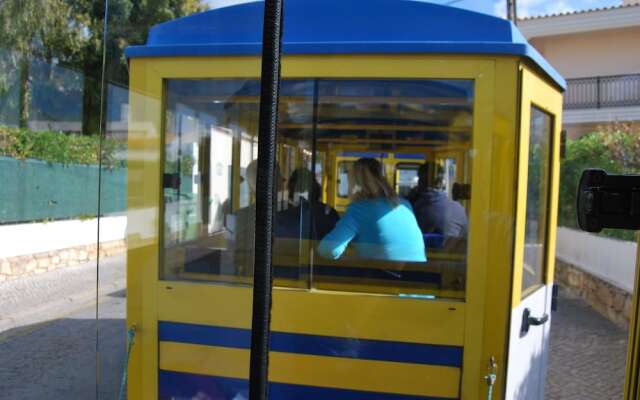 Ah Albufeira - Three-bedroom Apartment in Front of the Sea