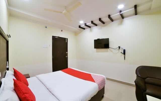 OYO 24288 Surya Teja Residency