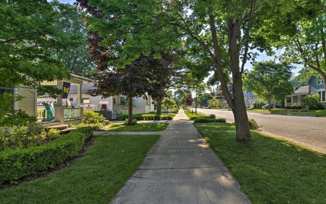 Northwest Michigan Duplex: 1/2 Mi to Lake Michigan