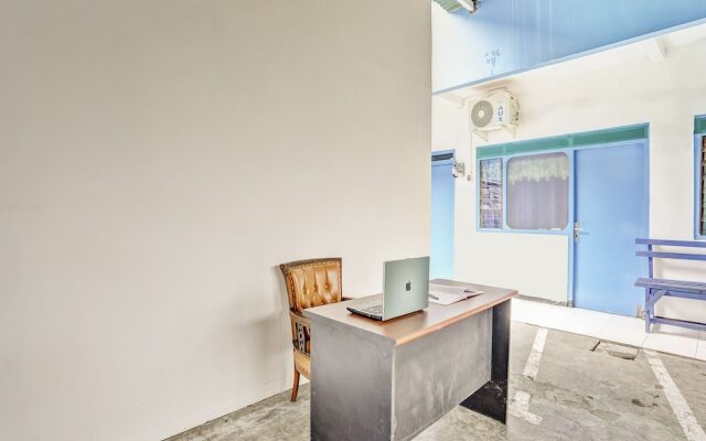 OYO Life 90523 Homestay Jenggolo