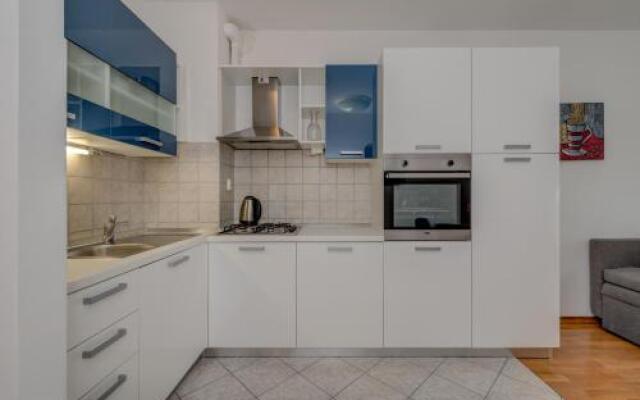 LCT Beacfront apartment ZS