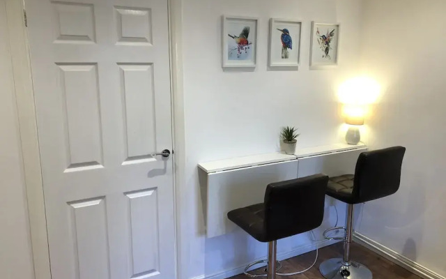 Fountain View 1BR Flat-Free Parking