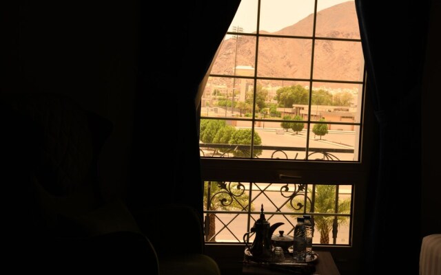 Ideal Home Hotel