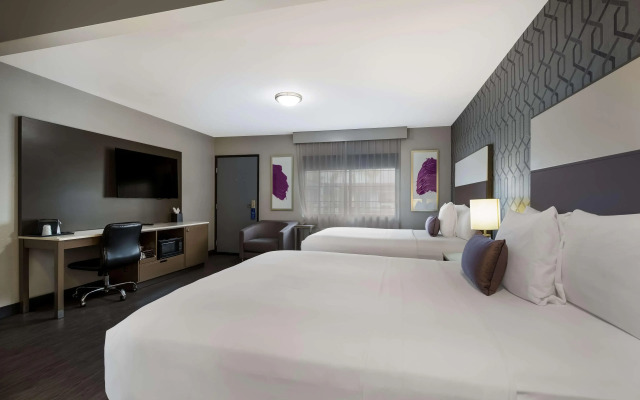 Sunset West Hotel, SureStay Collection by Best Western