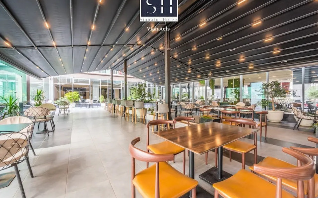 Signature BM Hotel Durres & Beach