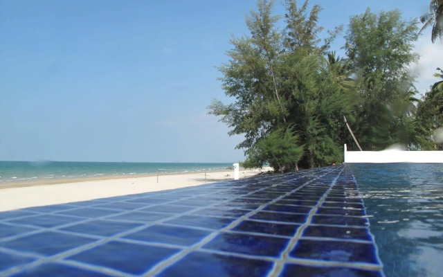 Villa Danialla Beach Resort