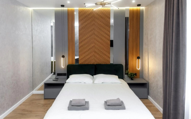 Close to main square, big living room and kitchen 2 saparate rooms
