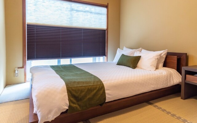 Bijou Suites Pieces