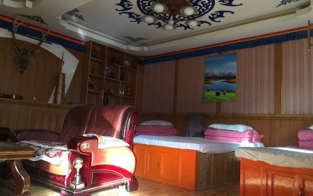 Yangkor Tibetan Homestay - Hostel