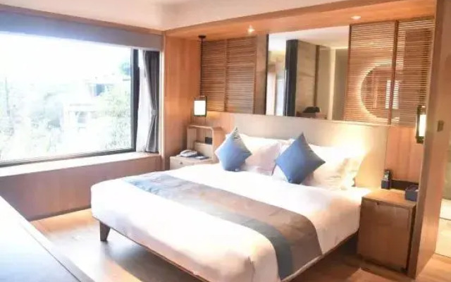 Qi Ming Xing Hot Spring Hotel