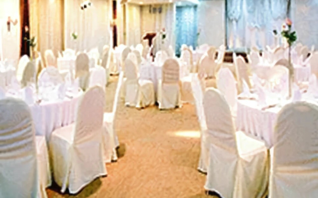 Hotel Green World